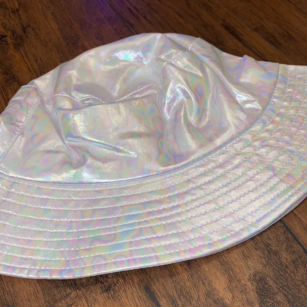 White Holographic Trippy Bucket Hat - Picture 2 of 3
